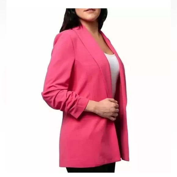 NWT Dakota Blue Ladies' Crepe Ruched Sleeves Blazer - Picture 3 of 4